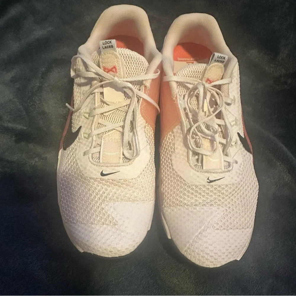 Nike Metcon 7 Women’s 10.5 • Light Soft Pink / Magic Ember • Training Shoes